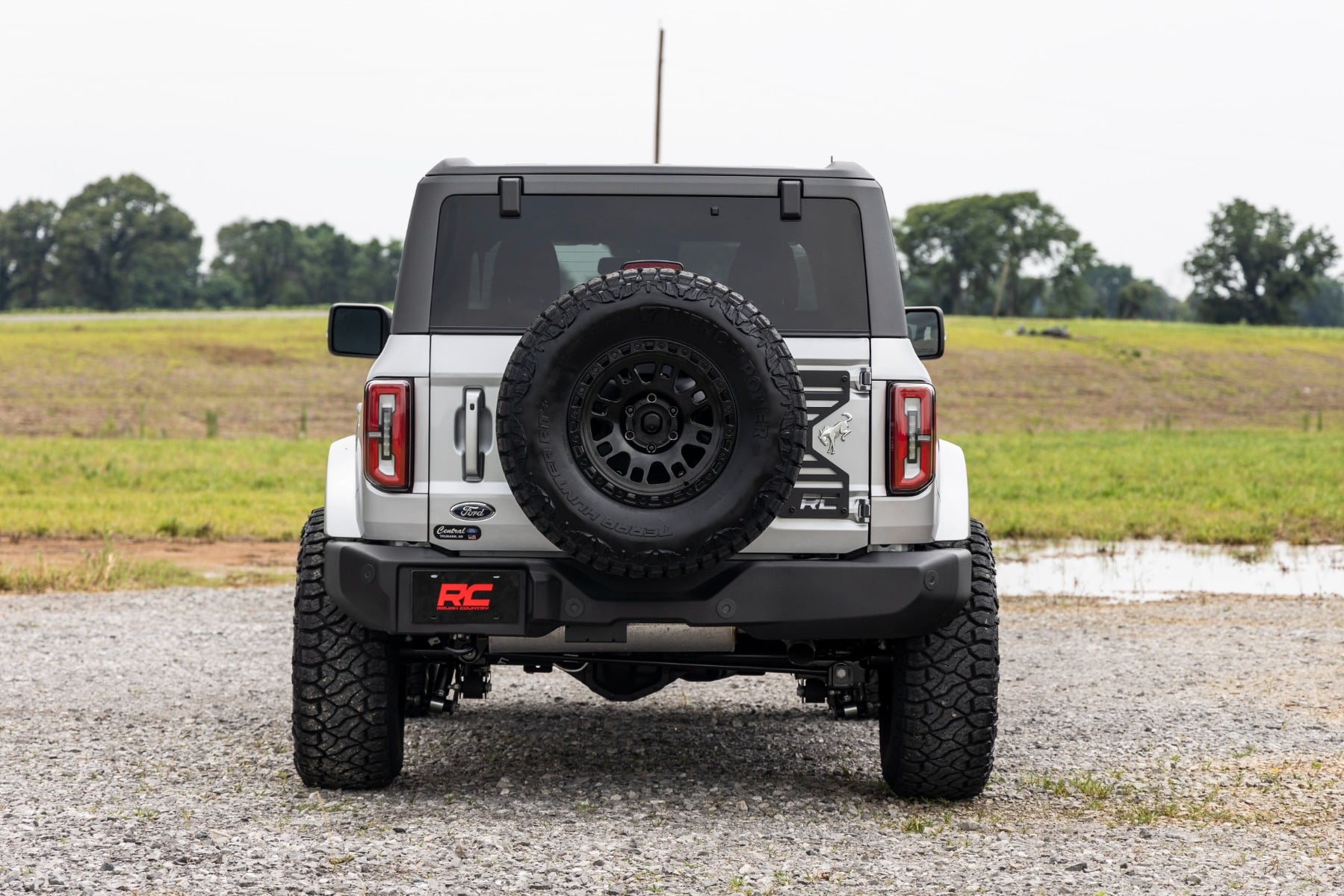 2 Inch Lift Kit | M1 Lifted Struts | Ford Bronco 4WD (2021-2026) by Rough Country