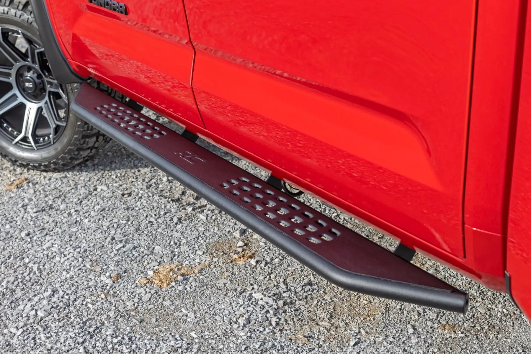 OV2 Running Boards | Side Step Bars | Crew Cab | Toyota Tundra 2WD/4WD (22-26)