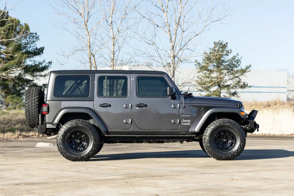 Rough Country 84 Series Wheel | Gloss Black | 17x8.5 | 5x5 | +0mm by Rough Country