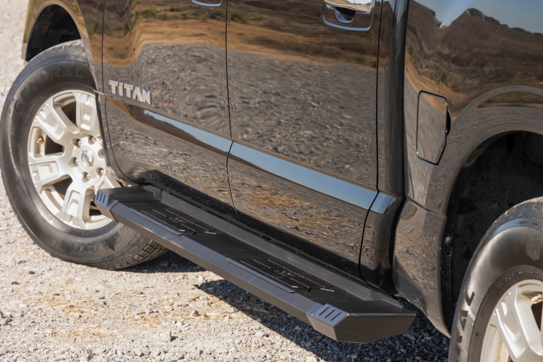 HD2 Aluminum Running Boards | Crew Cab | Nissan Titan 2WD/4WD (2004-2024) by Rough Country