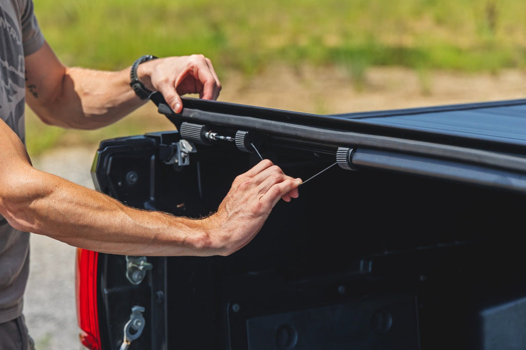 Hard Roll Up Bed Cover | 5' Bed | Toyota Tacoma 2WD/4WD (2016-2023) by Rough Country
