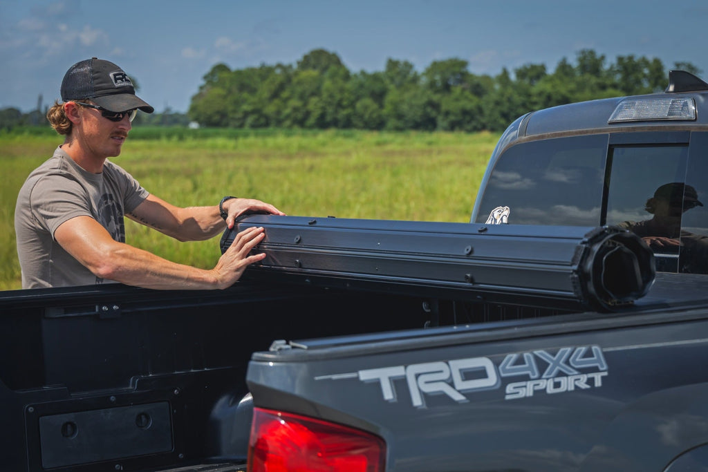 Hard Roll Up Bed Cover | 5' Bed | Toyota Tacoma 2WD/4WD (2016-2023) by Rough Country