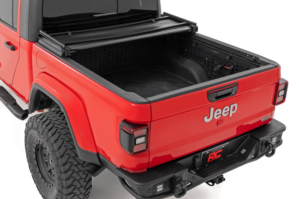 Soft Tri-Fold Bed Cover | 5' Bed | Jeep Gladiator JT 4WD (2020-2026) by Rough Country
