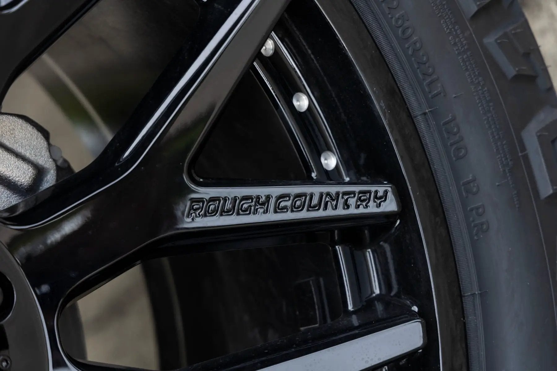 Rough Country 95 Series Wheel | One-Piece | Gloss Black | 22x10 | 6x5.5 | -25mm by Rough Country