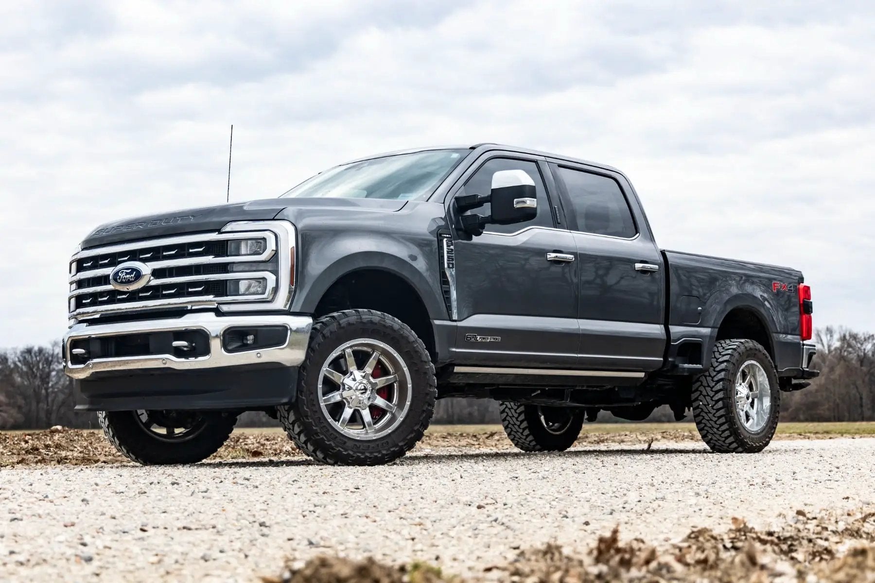 2 Inch Leveling Kit | Track Bar Bracket | Ford F-250/F-350 Super Duty (17-26) by Rough Country