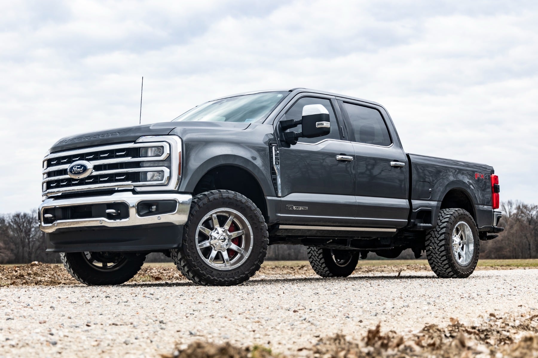 2 Inch Leveling Kit | Track Bar Bracket | Ford F-250/F-350 Super Duty (17-26) by Rough Country