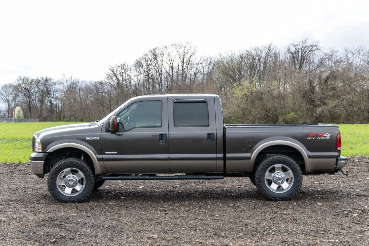 Oval Nerf Step | Crew Cab | Black | Ford F-250/F-350 Super Duty (99-16) by Rough Country
