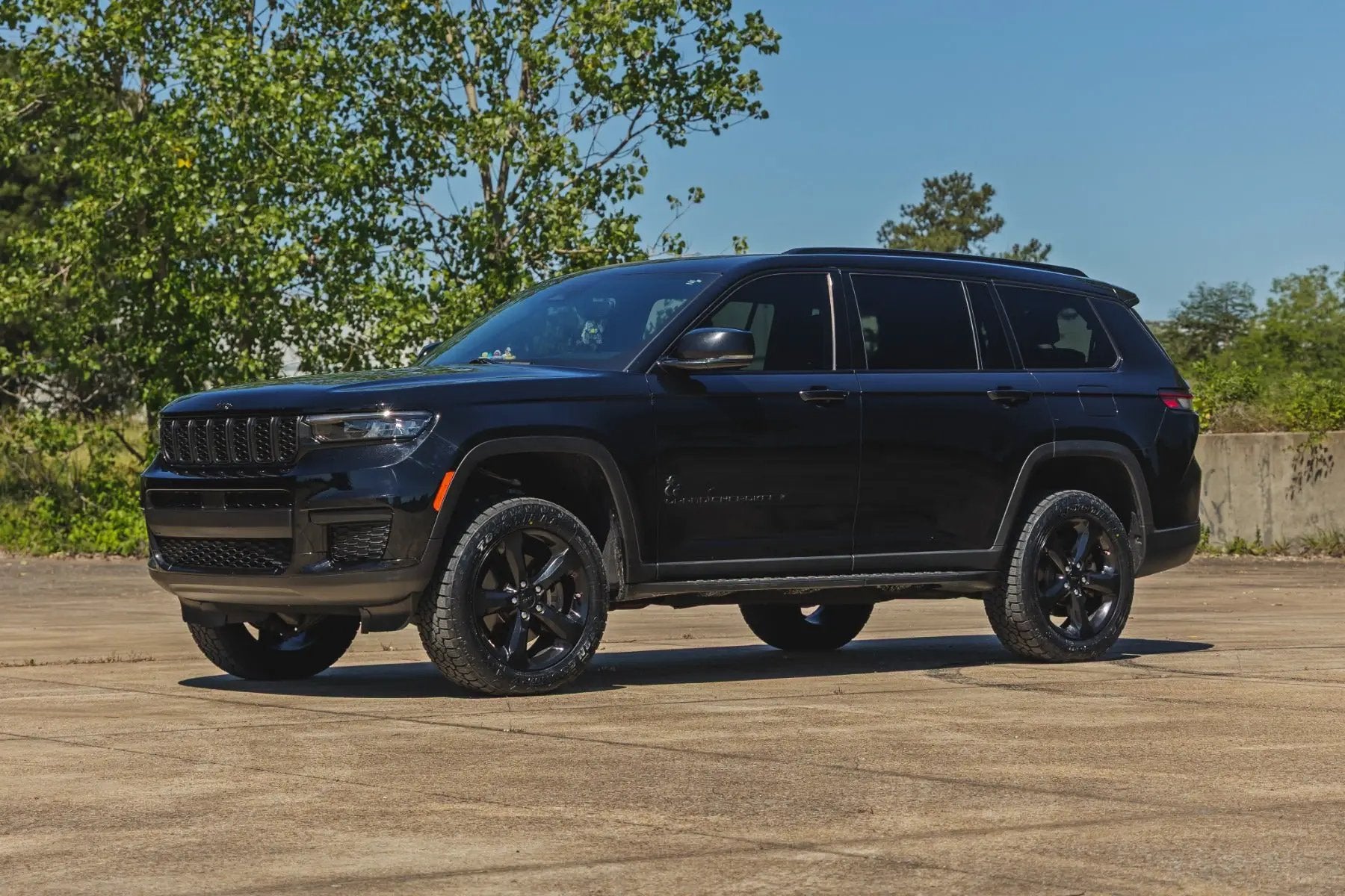 2 Inch Lift Kit | W/O Air Suspension | Jeep Grand Cherokee L 2WD/4WD (2021-2026) by Rough Country