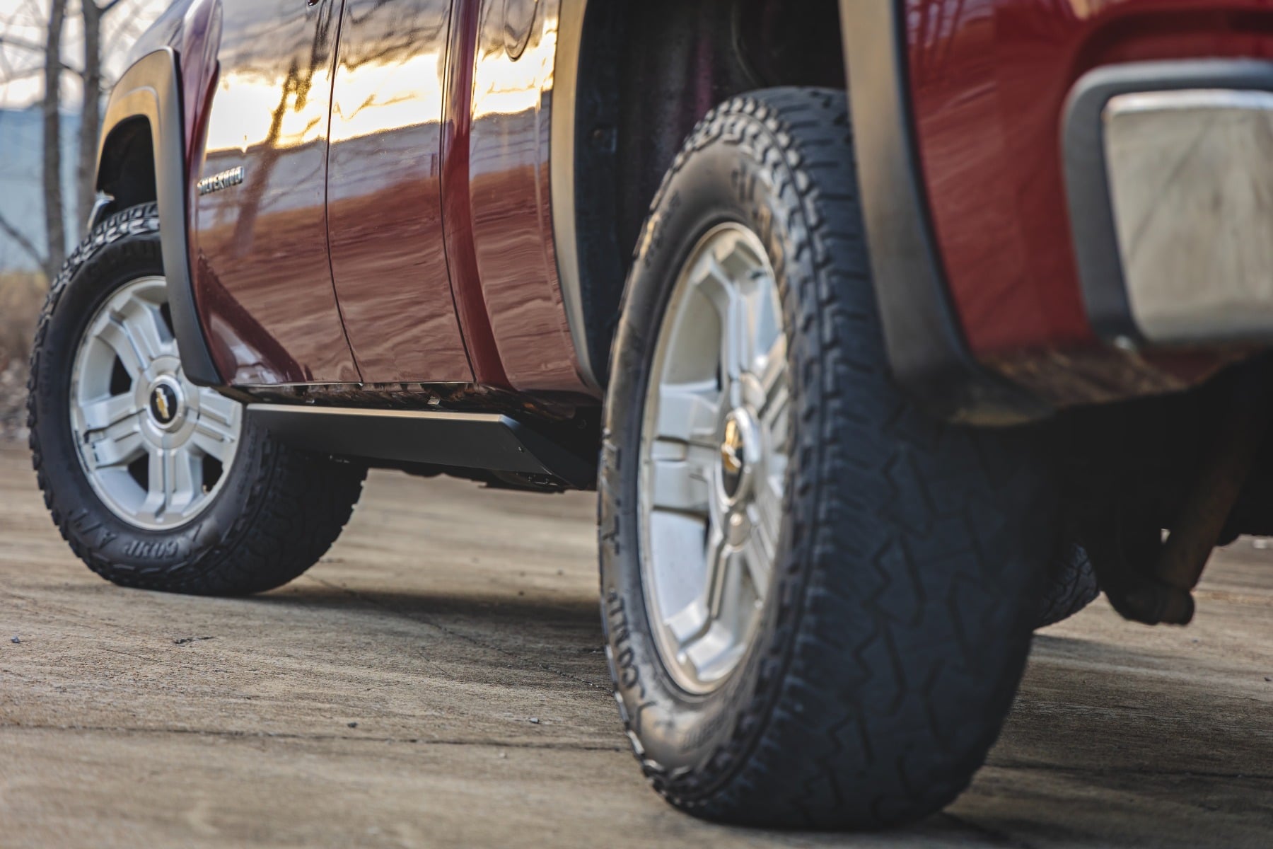 Power Running Boards | HT-Series | Double Cab | Chevy/GMC 1500/2500HD/3500HD (14-18) by Rough Country