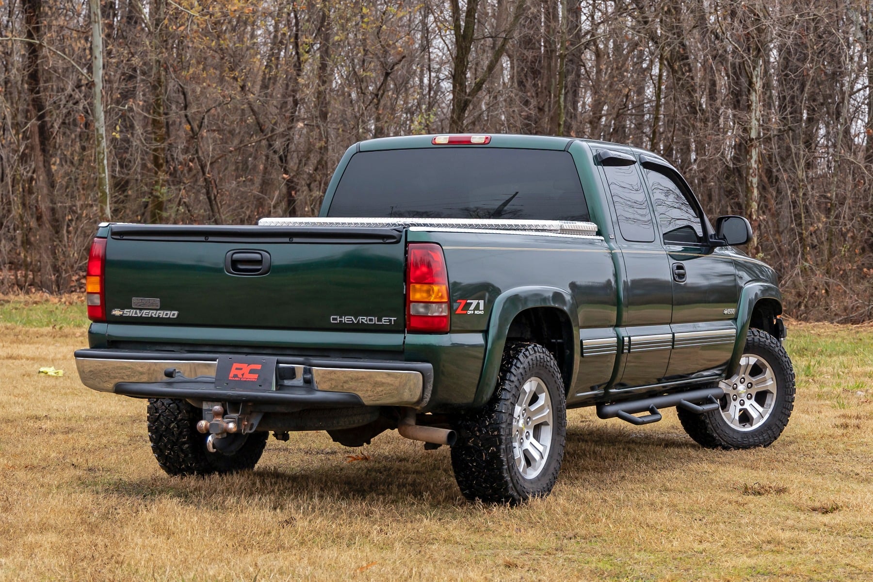 Nerf Steps | Cab Length | Chevy/GMC 1500/2500HD (99-06 & Classic) by Rough Country