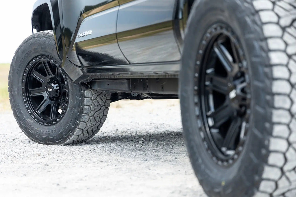 Rough Country 84 Series Wheel | Gloss Black | 18x8.5 | 6x5.5 | +0mm by Rough Country
