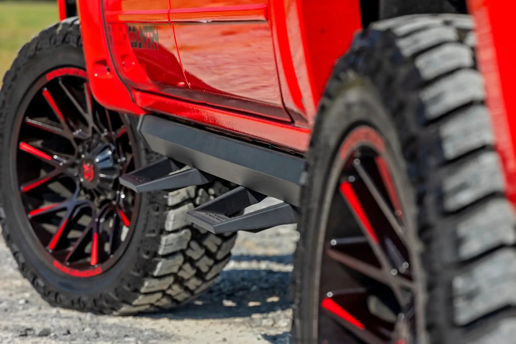 SRL2 Adj Aluminum Step | Crew Cab | Chevy/GMC 1500/2500HD/3500HD (07-18 & Classic) by Rough Country