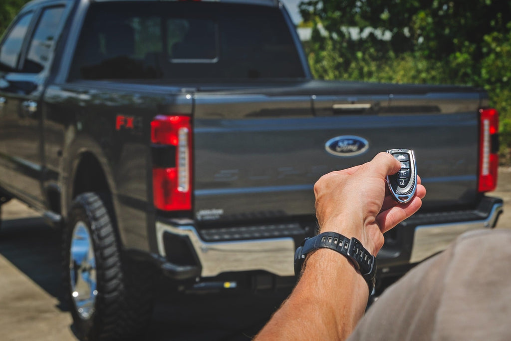 Powered Retractable Bed Cover | 6'10" Bed | Ford F-250/F-350 Super Duty (17-26) by Rough Country