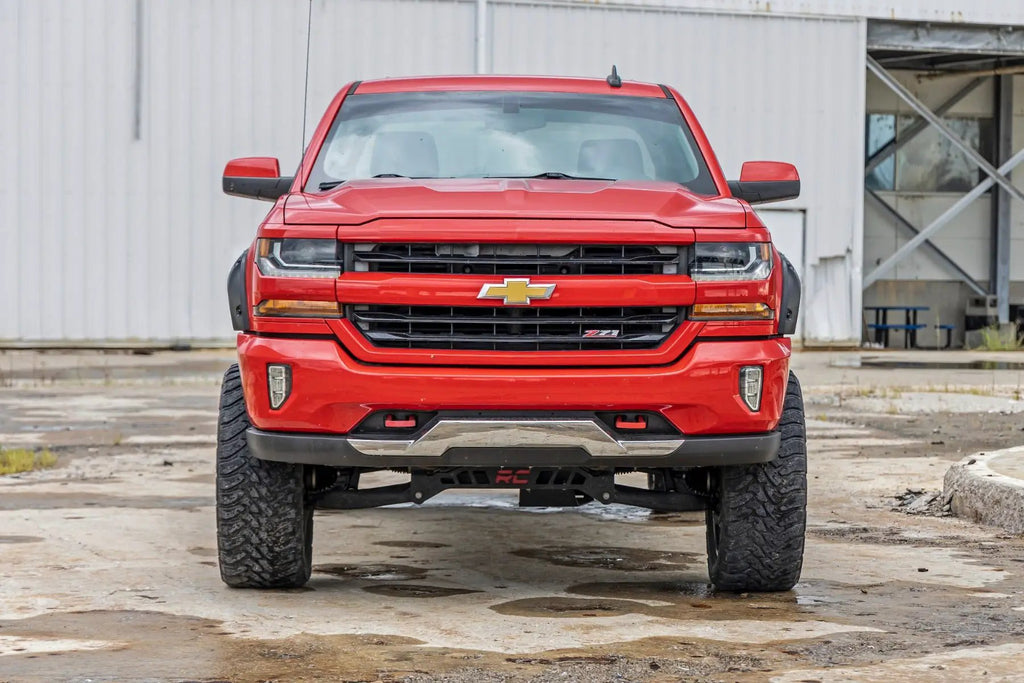 Pocket Fender Flares | 6'7" & 8' Bed | Chevy Silverado 1500 (14-18)/Silverado 2500 HD (15-19) by Rough Country