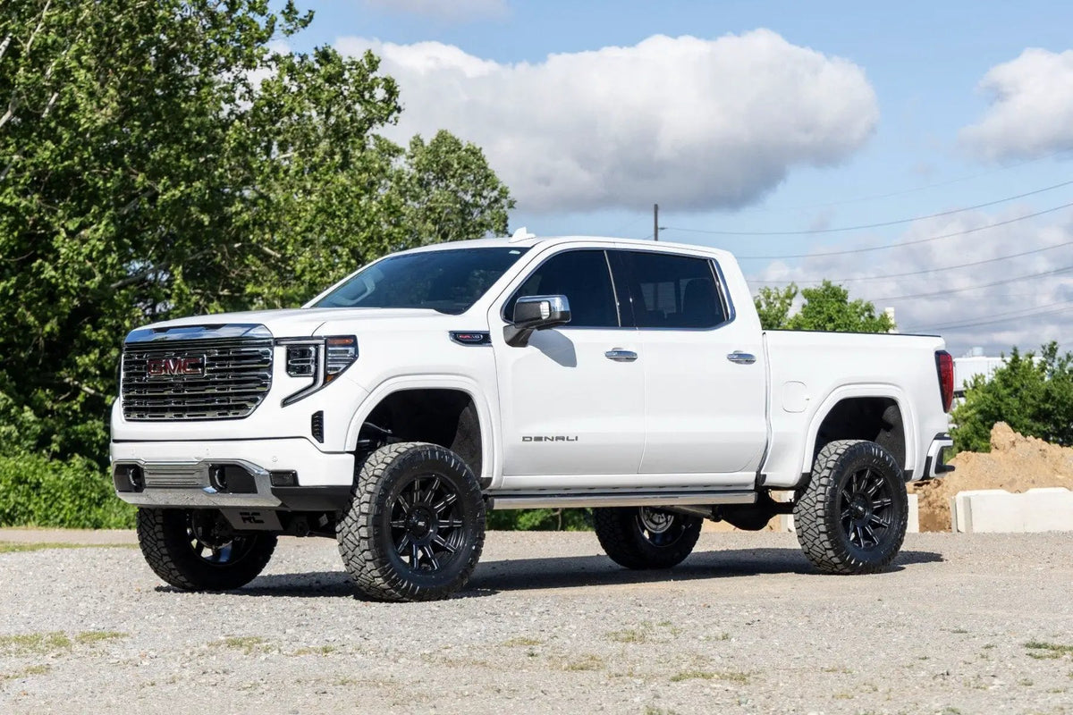 Rough Country 83 Series Wheel | One-Piece | Gloss Black | 20x9 | 6x5.5 | -12mm