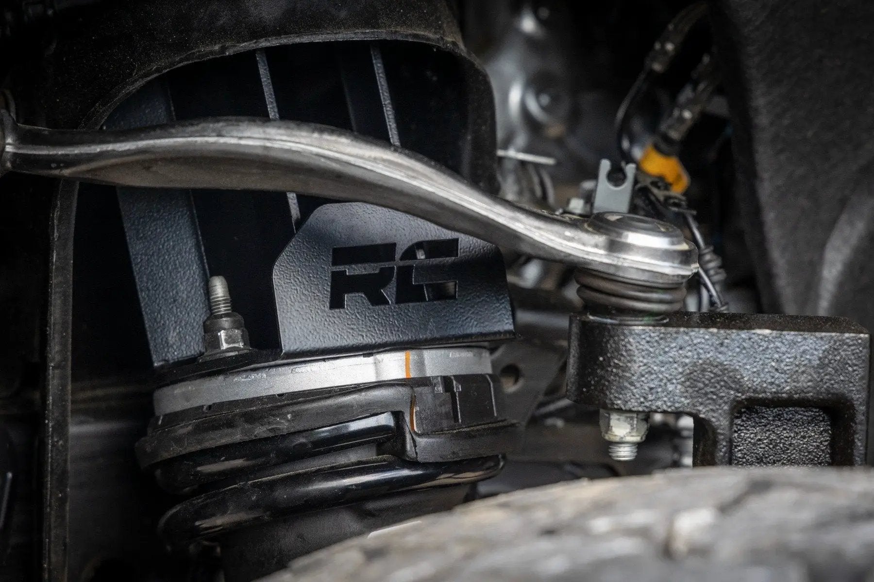 6 Inch Lift Kit | Adaptive Ride Control | Chevy/GMC Sierra 1500 (19-24)/Silverado 1500 (21-24) by Rough Country