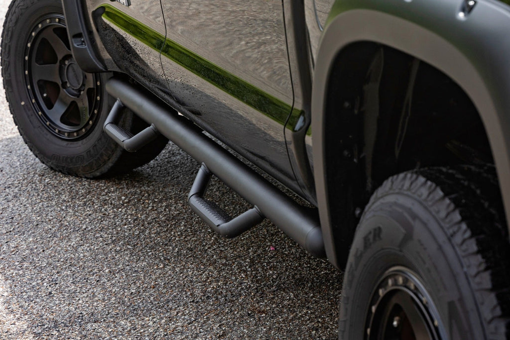 Nerf Steps | Cab Length | CrewMax | 5'7" Bed | Toyota Tundra 2WD/4WD (07-21) by Rough Country