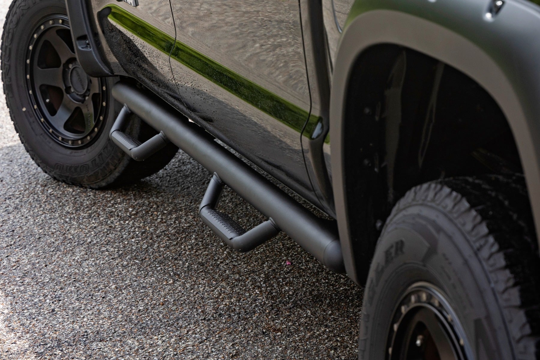 Nerf Steps | Cab Length | CrewMax | 5'7" Bed | Toyota Tundra 2WD/4WD (07-21) by Rough Country