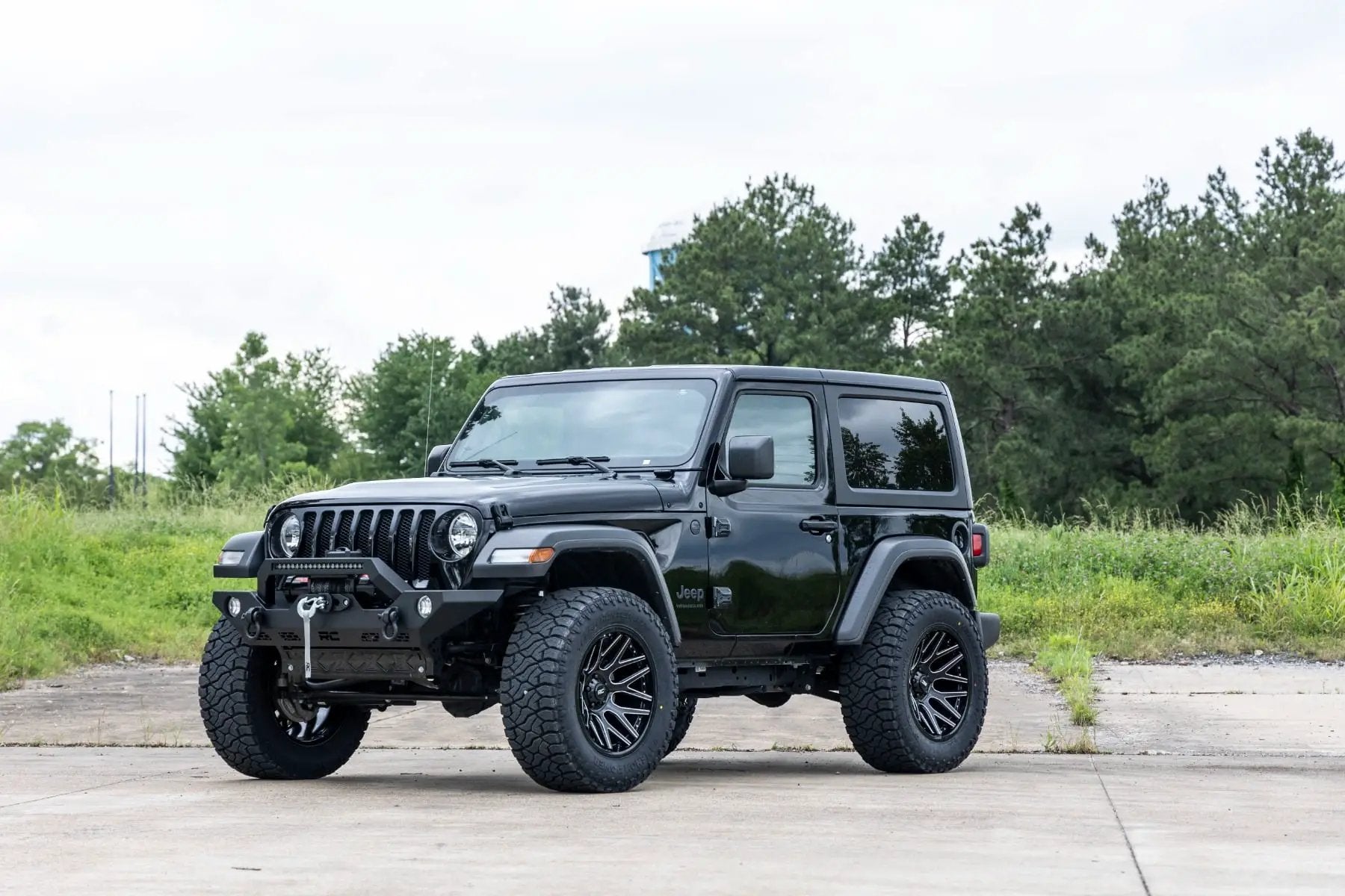 Rough Country 95 Series Wheel | Machined One-Piece | Gloss Black | 20x10 | 5x5 | -19mm by Rough Country