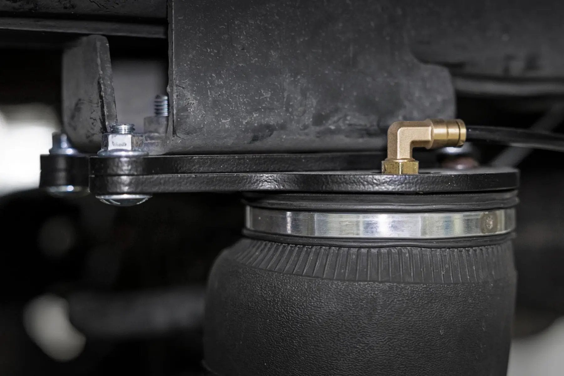 Air Spring Kit | Ram 2500 2WD (2014-2026) by Rough Country