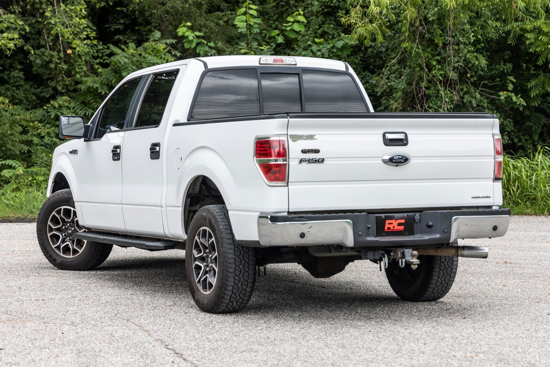 RPT2 Running Board | Crew Cab | Black | Ford F-150 2WD/4WD (2009-2014) by Rough Country