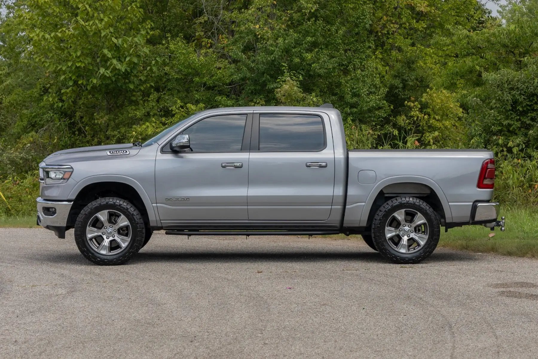 OV2 Running Boards | Side Step Bars | Crew Cab | Ram 1500 (19-26)/1500 TRX (21-24) 