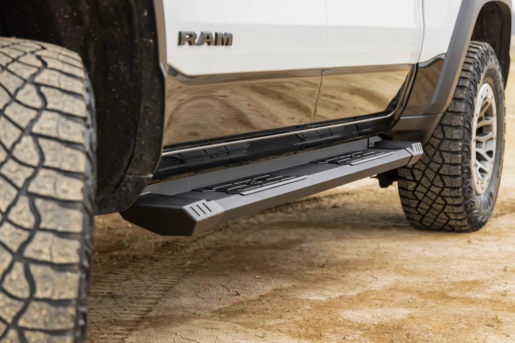 HD2 Aluminum Running Boards | Crew Cab | Ram 1500 (19-26)/1500 TRX (21-24) by Rough Country