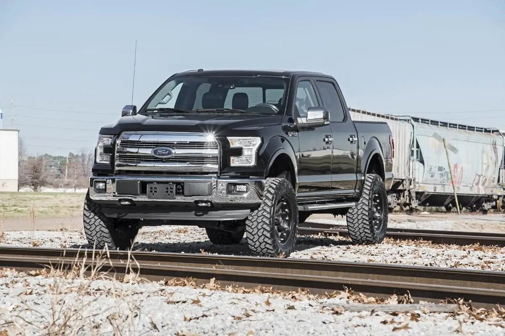 6 Inch Lift Kit | N3 Struts | Ford F-150 4WD (2015-2020) by Rough Country