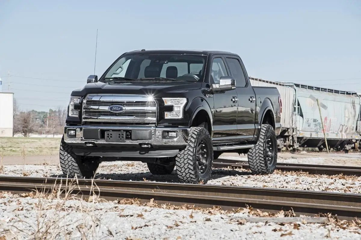 6 Inch Lift Kit | N3 Struts | Ford F-150 4WD (2015-2020) by Rough Country