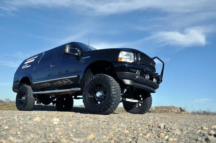 5 Inch Lift Kit | Ford Excursion 4WD (2000-2005) by Rough Country