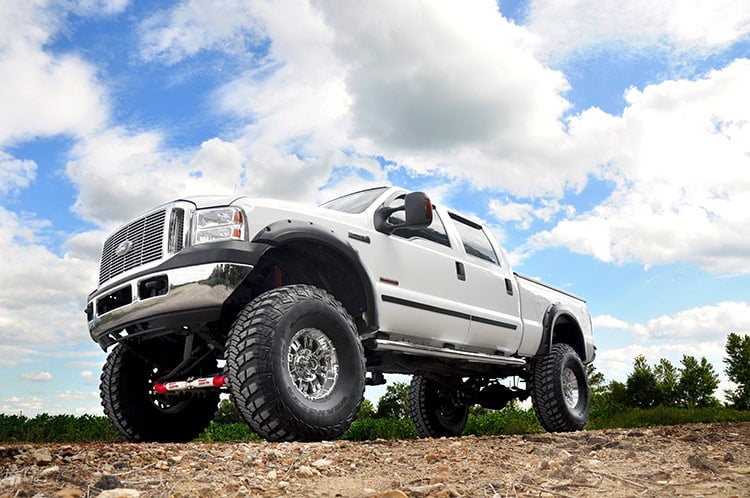 8 Inch Lift Kit | Ford F-250/F-350 Super Duty 4WD (1999-2004) by Rough Country