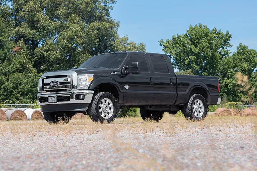 2 Inch Leveling Kit | Ford F-250/F-350 Super Duty 4WD (2005-2023) by Rough Country