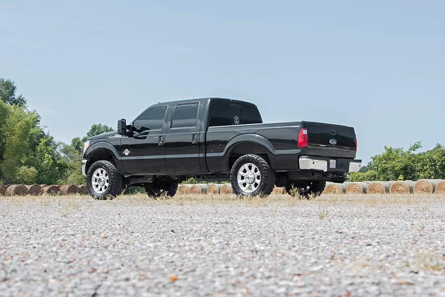2 Inch Leveling Kit | Ford F-250/F-350 Super Duty 4WD (2005-2023) by Rough Country