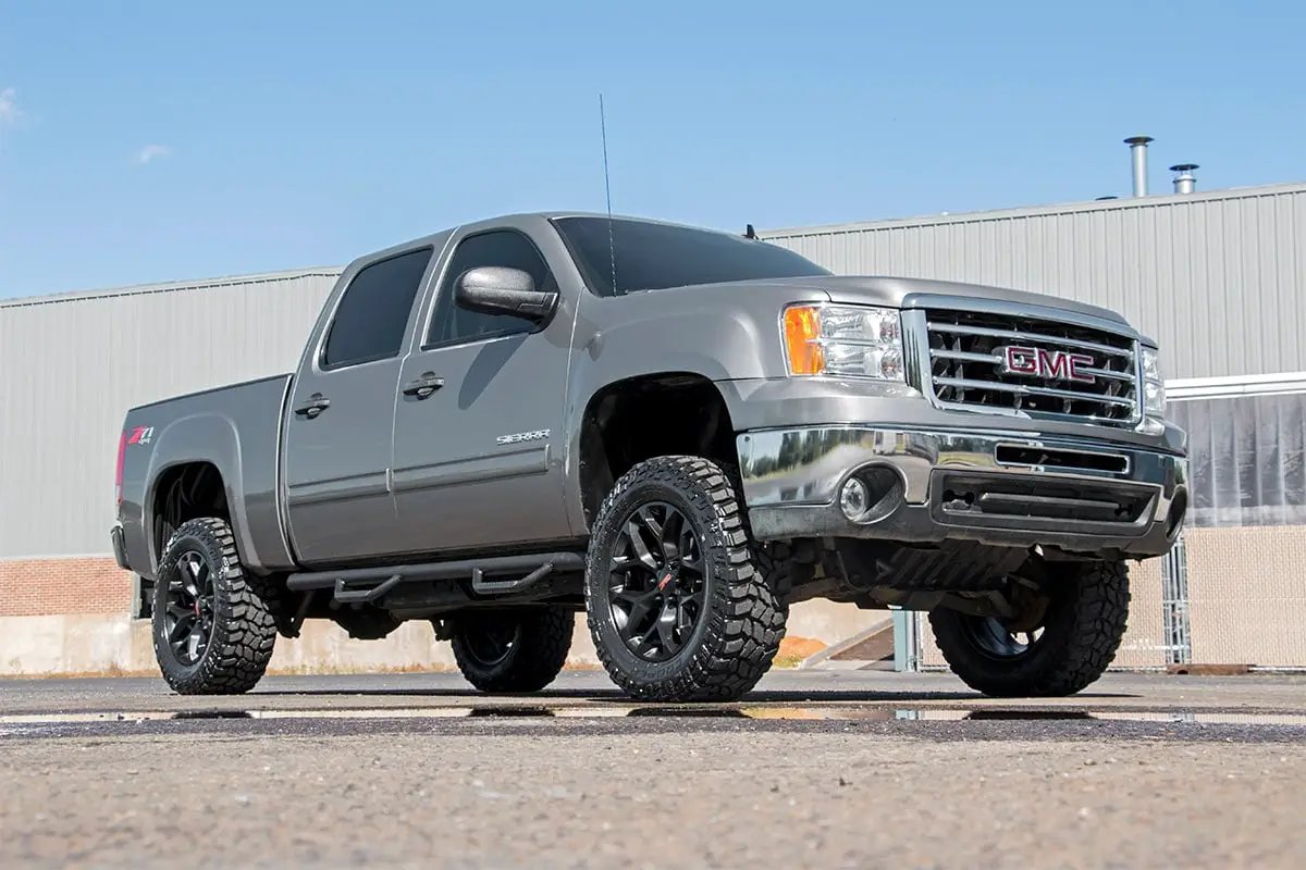 3 Inch Body Lift Kit | Chevy Silverado & GMC Sierra 1500 2WD/4WD (2007-2013) by Rough Country
