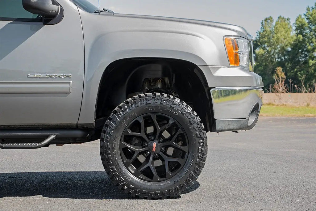 3 Inch Body Lift Kit | Chevy Silverado & GMC Sierra 1500 2WD/4WD (2007-2013) by Rough Country
