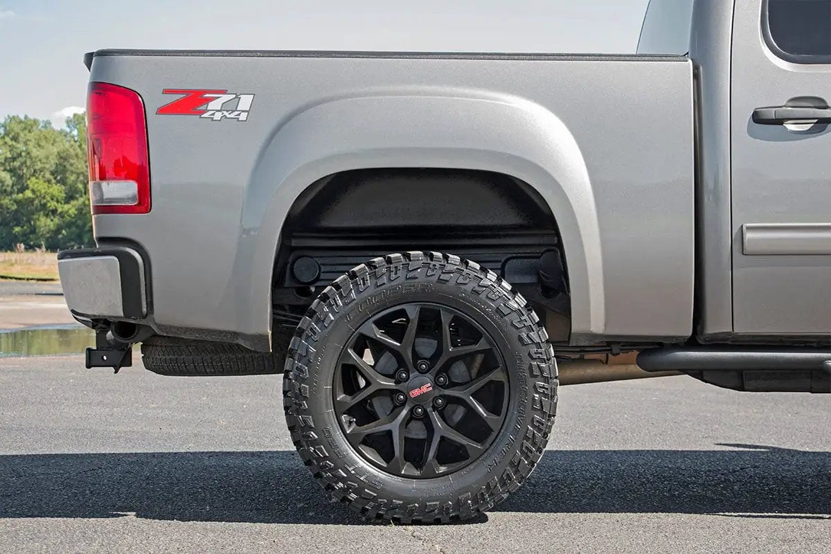 3 Inch Body Lift Kit | Chevy Silverado & GMC Sierra 1500 2WD/4WD (2007-2013) by Rough Country