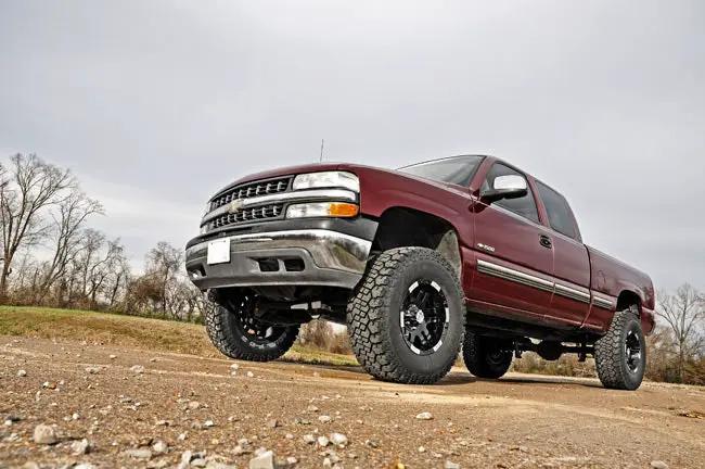 6 Inch Lift Kit | M1 Shocks | Chevy/GMC 1500 2WD (99-06 & Classic) by Rough Country