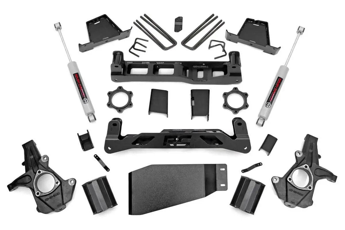 7.5 Inch Lift Kit | Chevy Silverado & GMC Sierra 1500 4WD (2007-2013) by Rough Country