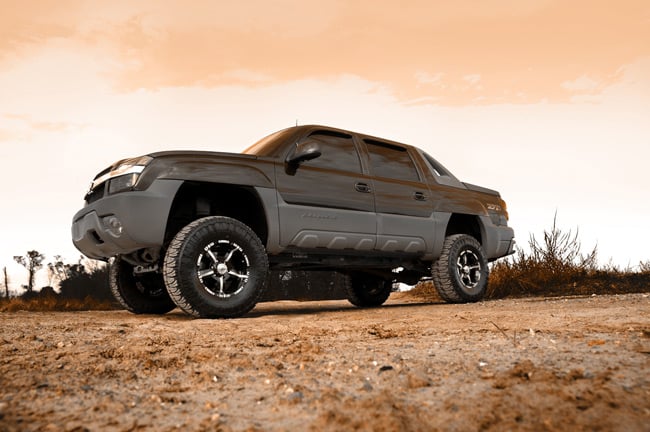 6 Inch Lift Kit | NTD | Chevy Avalanche (02-06)/Suburban 1500 (00-06) by Rough Country