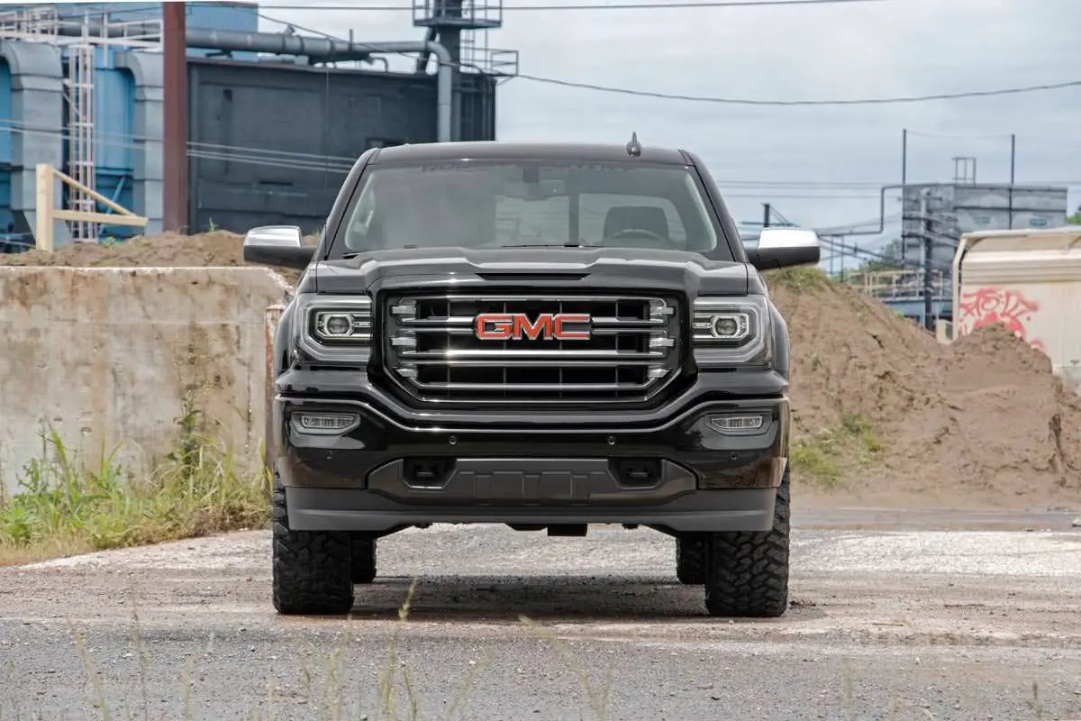 3.5 Inch Lift Kit | Alum/Cast Steel | Chevy/GMC 1500 (07-16) by Rough Country