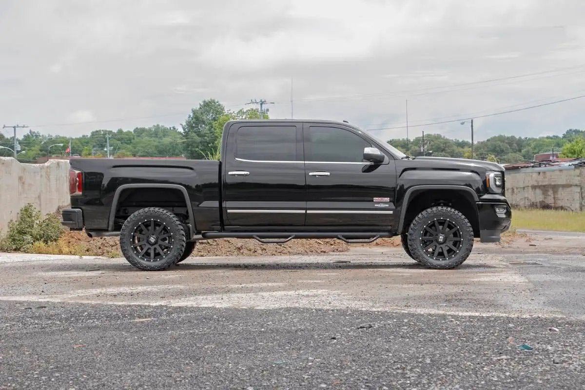 3.5 Inch Lift Kit | Alum/Cast Steel | Chevy/GMC 1500 (07-16) by Rough Country