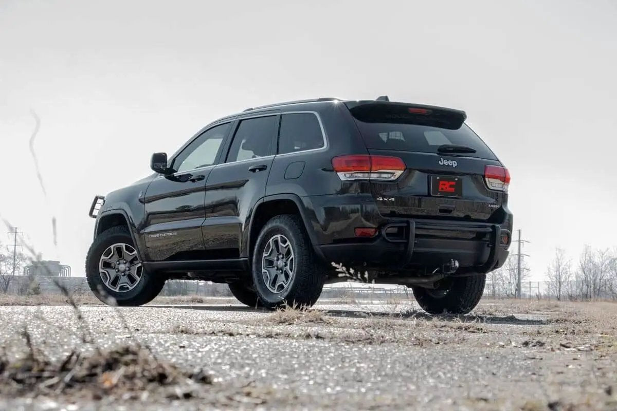 2 Inch Leveling Kit | Jeep Grand Cherokee WK2 2WD/4WD (2011-2022) by Rough Country