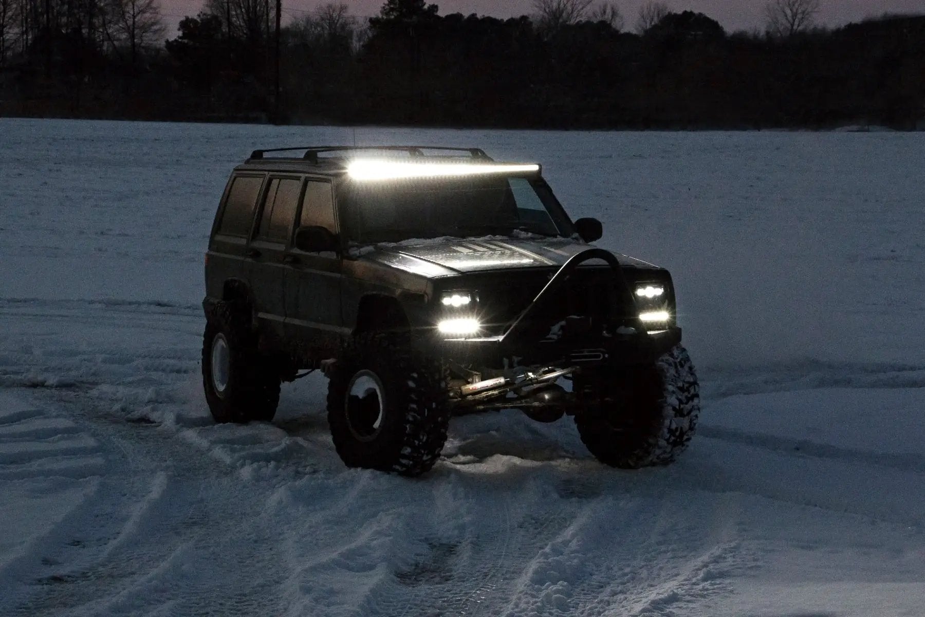 4.5 Inch Lift Kit | M1 | Rear AAL | Jeep Cherokee XJ 2WD/4WD (1984-2001) by Rough Country