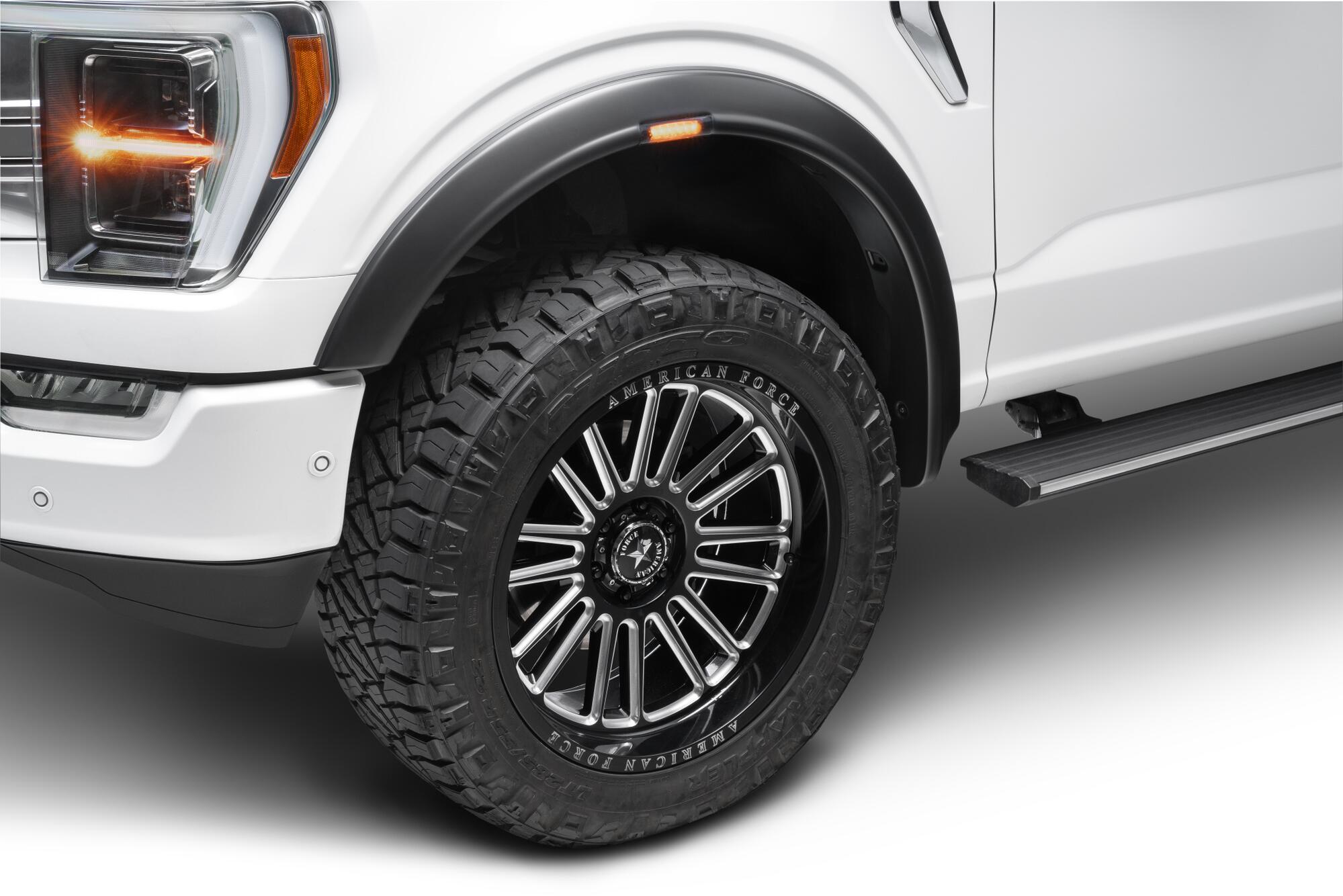 RVL Fender Flares Black Smooth Finish 4-Piece Set by Husky Liners