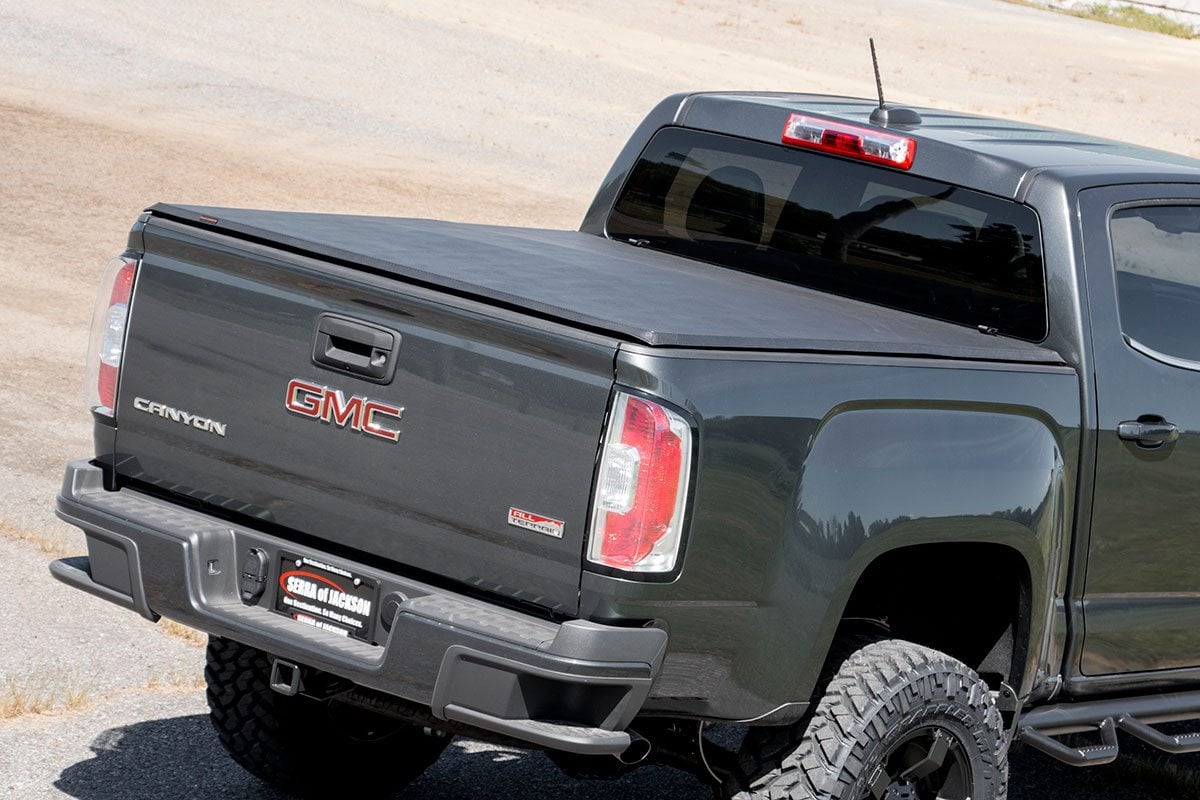 Soft Tri-Fold Bed Cover | 5' Bed | Chevy/GMC Canyon/Colorado 2WD/4WD (15-22) by Rough Country