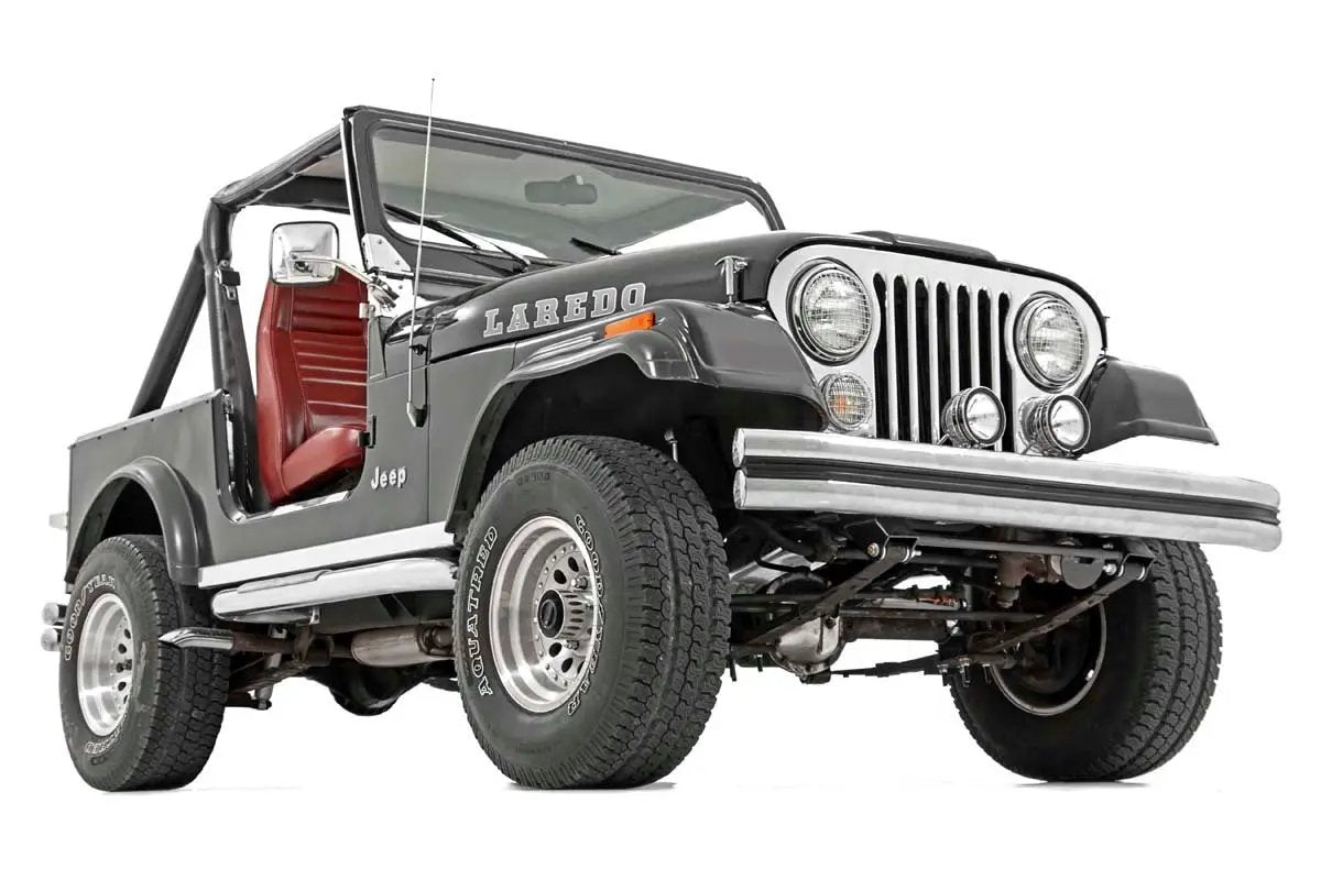 Front Shackle Reversal Kit | Jeep CJ5/CJ7 7 4WD (1976-1986) by Rough Country
