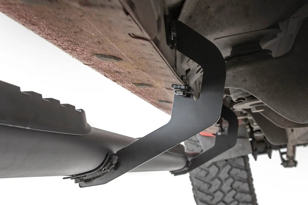 Oval Nerf Step | Crew Cab | Chevy/GMC 1500/2500HD/3500HD (07-19 & Classic) by Rough Country