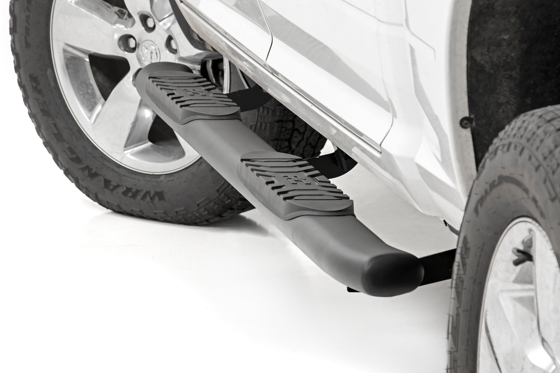 Oval Nerf Step | Crew Cab | Black | Ram 1500/2500/3500 2WD/4WD (2010-2025 & Classic) by Rough Country