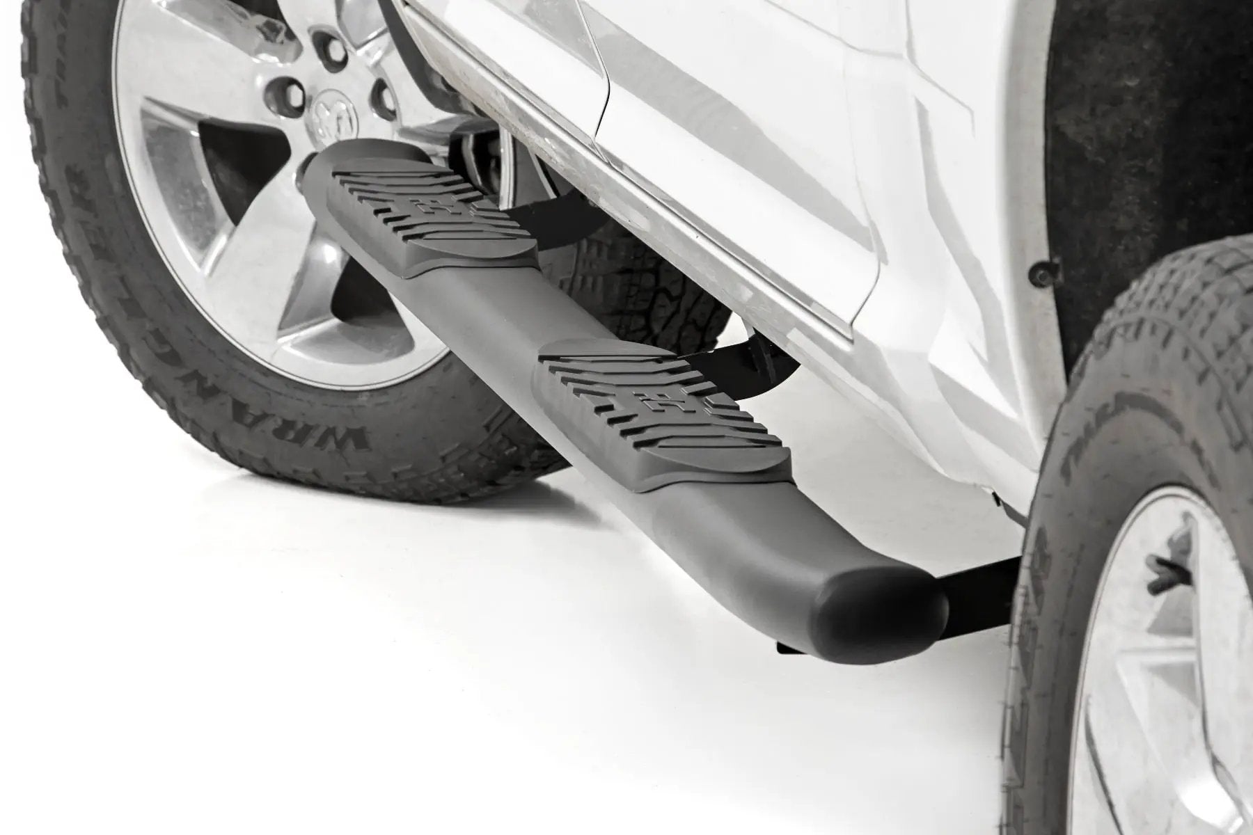 Oval Nerf Step | Crew Cab | Black | Ram 1500/2500/3500 2WD/4WD (2010-2025 & Classic) by Rough Country