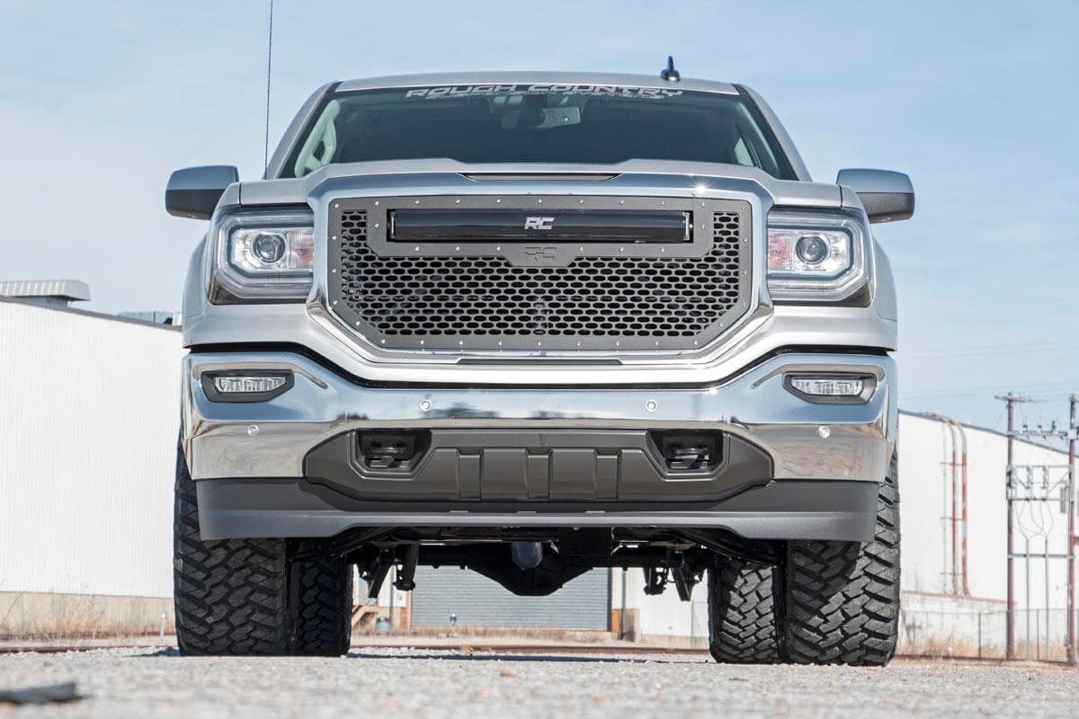 3.5 Inch Lift Kit | Alu/Stamp Steel LCA | M1 Strut | Chevy/GMC 1500 (14-18 & Classic) by Rough Country
